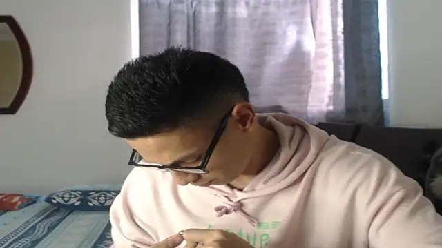 Tobicutee online show from March 5, 2026, 5:31 pm