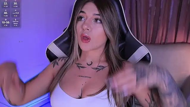 ashleyvalirya online show from December 2, 2025, 4:03 am