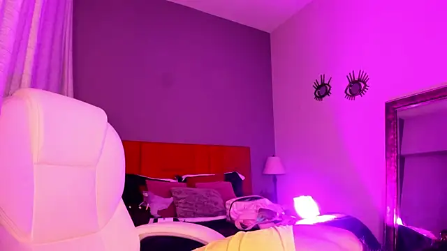 Giovanna oliveira online show from November 25, 2025, 5:52 am