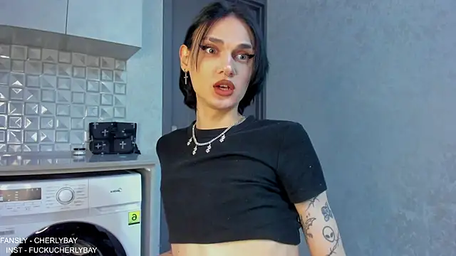 CHERLYBAY online show from December 18, 2025, 9:07 pm