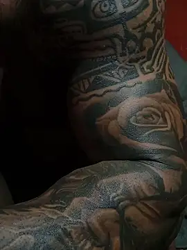 moody1996- online show from October 28, 2025, 3:29 am