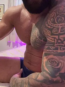 moody1996- online show from December 14, 2024, 8:02 am