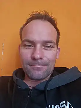 Snapshot of Tonojenej chatting on December 15, 2024, 10:50 am Tonojenej online show from December 15, 2024, 10:50 am