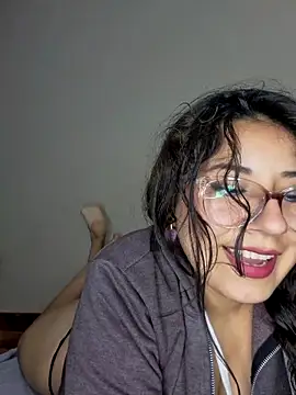 MishuColfer online show from October 19, 2025, 3:53 am