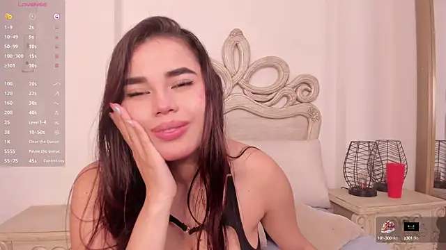 Victoria vallejo  online show from March 4, 2025, 3:15 pm