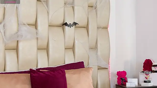 Alexa Miss online show from October 21, 2025, 3:22 pm