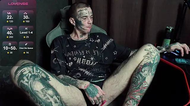 lonelycrystal online show from October 31, 2025, 11:51 am