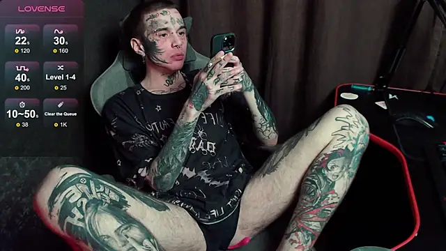 lonelycrystal online show from November 14, 2025, 4:10 pm