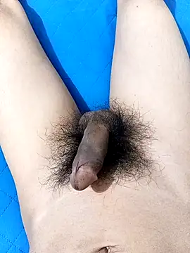 MikaVera online show from November 19, 2025, 9:37 pm