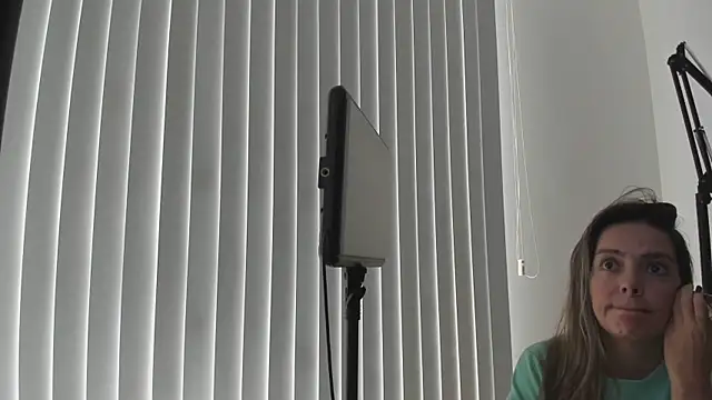 Snapshot of atenea_erotic chatting on November 12, 2025, 8:34 pm atenea erotic online show from November 12, 2025, 8:34 pm