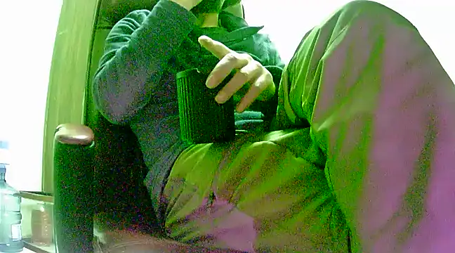 Snapshot of hardbigcock16 chatting on February 5, 2025, 12:17 pm hardbigcock16 online show from February 5, 2025, 12:17 pm
