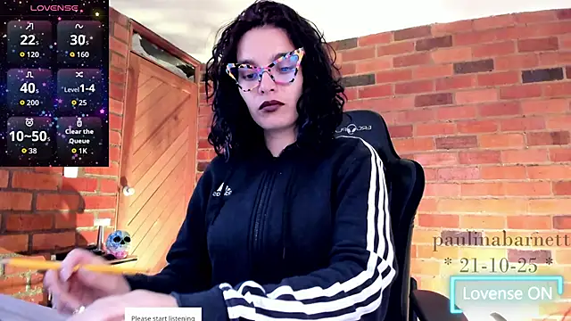 Snapshot of paulinabarnett- chatting on October 21, 2025, 2:16 pm paulinabarnett- online show from October 21, 2025, 2:16 pm