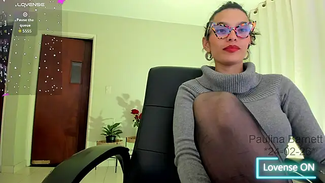 paulinabarnett- online show from February 25, 2026, 2:45 am