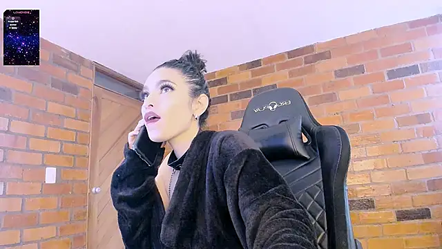 paulinabarnett- online show from December 28, 2024, 8:58 pm
