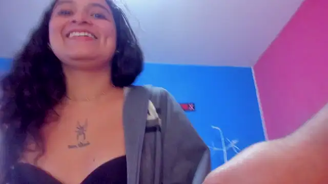 JustiinJazmin online show from November 13, 2025, 9:51 pm