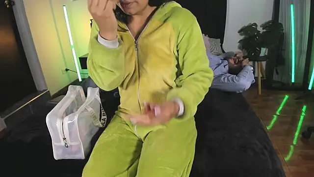 Snapshot of -soulmate-s chatting on January 16, 2026, 1:59 pm -soulmate-s online show from January 16, 2026, 1:59 pm