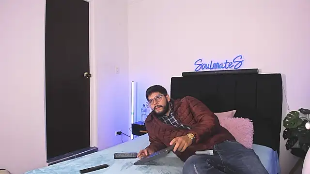 Snapshot of -soulmate-s chatting on February 18, 2026, 2:02 pm -soulmate-s online show from February 18, 2026, 2:02 pm