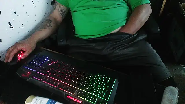 slickwill123 online show from May 24, 2026, 1:22 pm