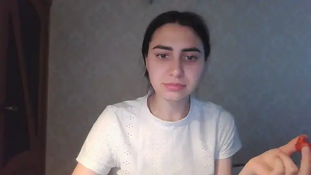 Snapshot of Kashtanka_ chatting on May 11, 2026, 6:04 am Kashtanka online show from May 11, 2026, 6:04 am