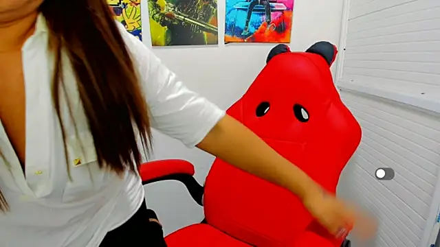 Snapshot of victoria_love89 chatting on February 6, 2026, 2:07 am victoria love89 online show from February 6, 2026, 2:07 am