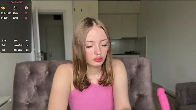 Nihanna kiss online show from September 28, 2025, 8:10 am