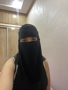 jijijoudia online show from October 7, 2025, 11:50 pm