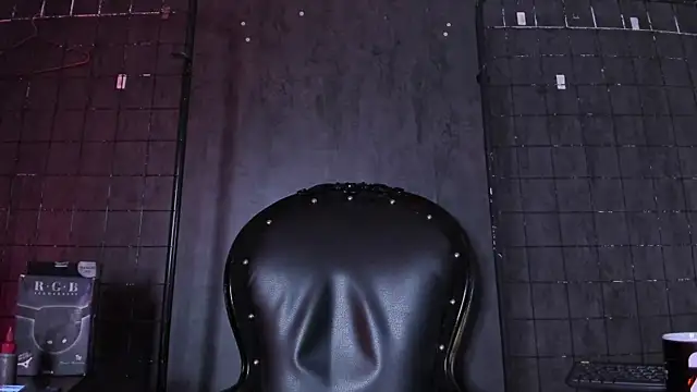 Carolina Arias online show from December 5, 2025, 7:55 pm