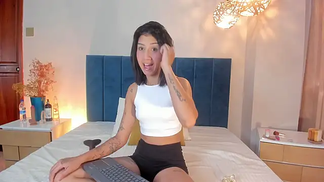 Snapshot of MelissaFoxx chatting on May 7, 2026, 12:19 pm MelissaFoxx online show from May 7, 2026, 12:19 pm