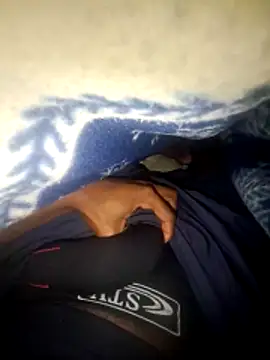 Snapshot of RovingAlcove chatting on March 10, 2026, 11:42 pm RovingAlcove online show from March 10, 2026, 11:42 pm