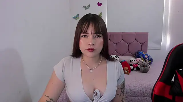 Snapshot of hotbbc_wife chatting on November 19, 2025, 2:39 pm hotbbc wife online show from November 19, 2025, 2:39 pm