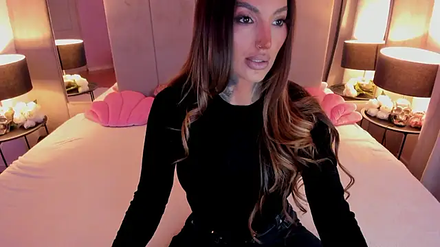 NatalyThorn88 online show from February 6, 2026, 5:58 am