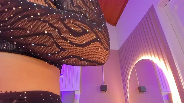 dyvis 22 online show from November 18, 2025, 11:24 am