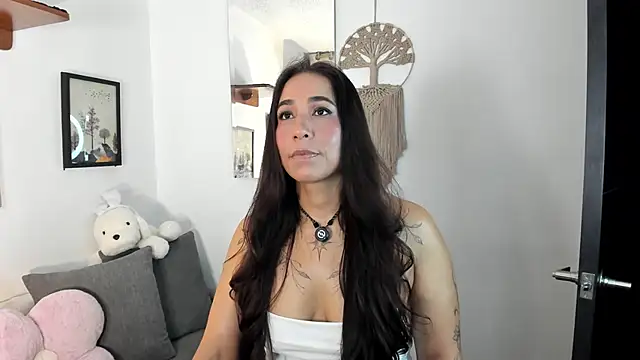 electra hunt online show from June 20, 2026, 1:21 am