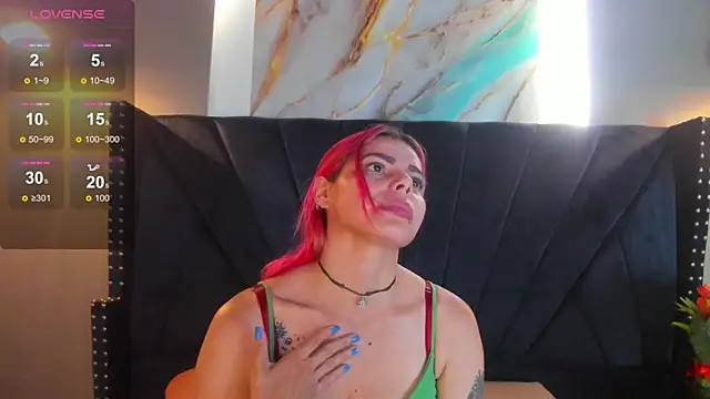 NIKI SANTANA online show from October 6, 2025, 3:40 am