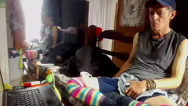 laye19 online show from November 15, 2025, 9:52 pm