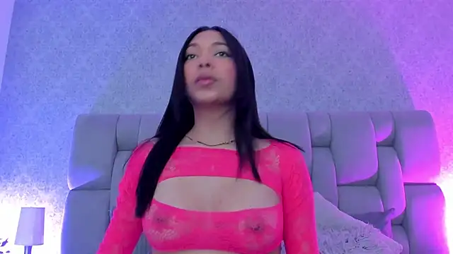 KarolRojas  online show from March 7, 2025, 3:29 am