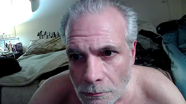 Snapshot of Hand69someguy chatting on May 10, 2026, 4:27 am Hand69someguy online show from May 10, 2026, 4:27 am