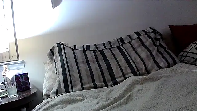 Hand69someguy online show from April 22, 2026, 3:46 am