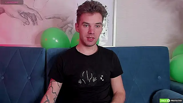 ArthurWhitee online show from March 16, 2025, 3:47 am