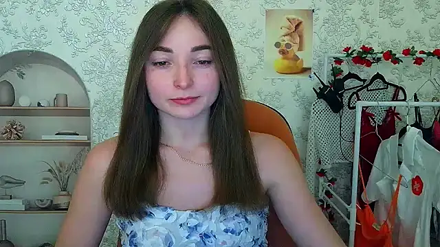  Barbie Kiss  online show from November 6, 2025, 4:22 pm