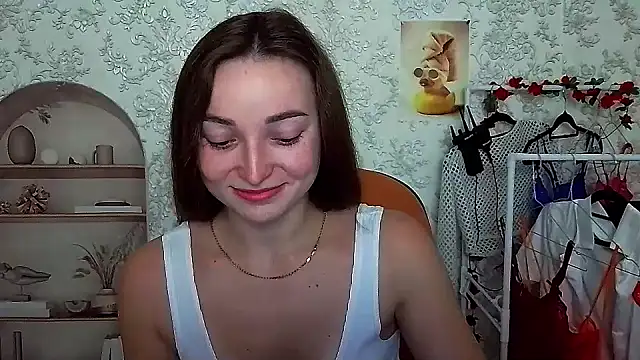  Barbie Kiss  online show from October 12, 2025, 2:18 pm