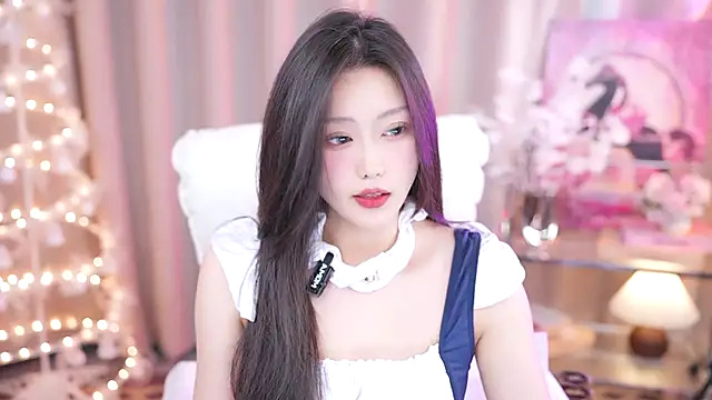 Snapshot of YINGTao-168 chatting on February 24, 2025, 4:49 am YINGTao-168 online show from February 24, 2025, 4:49 am