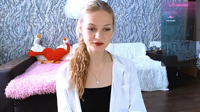 Snapshot of Elfanna chatting on September 29, 2025, 7:59 am Elfanna online show from September 29, 2025, 7:59 am