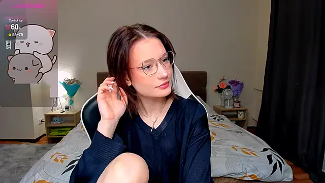 DearLia online show from February 13, 2025, 11:15 pm