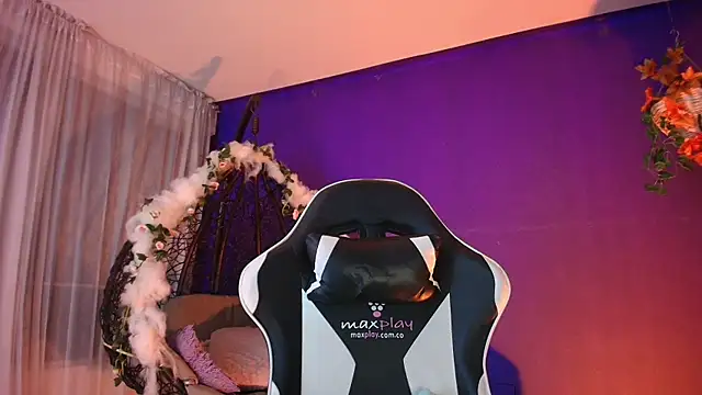 vanelope11 online show from April 18, 2026, 2:58 am