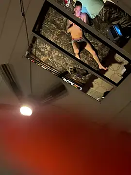 Snapshot of PeytonJohnn chatting on February 10, 2026, 5:39 am PeytonJohnn online show from February 10, 2026, 5:39 am