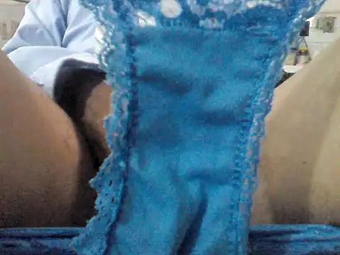 Snapshot of tu_poeta chatting on November 16, 2025, 2:22 pm tu poeta online show from November 16, 2025, 2:22 pm