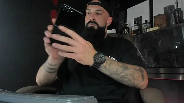 axxelrich  online show from October 16, 2025, 2:03 pm