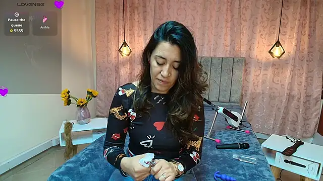 VioletaScott  online show from November 1, 2025, 1:27 pm