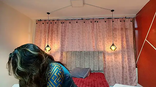 VioletaScott  online show from October 2, 2025, 1:25 pm